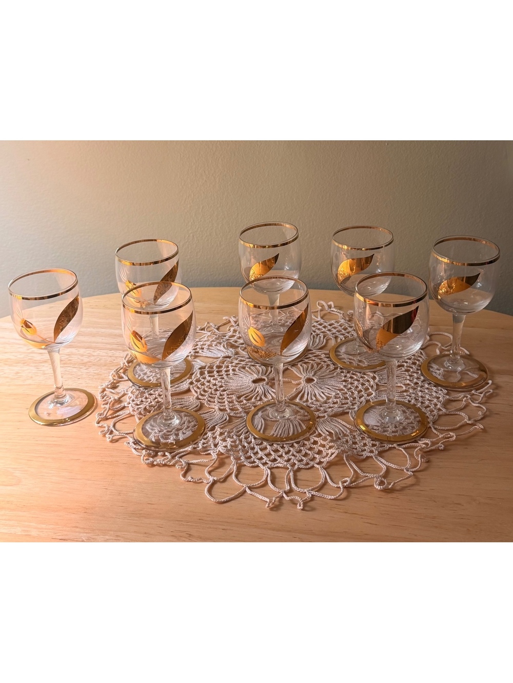 Set of 8 Vintage Gold Leaf Patterned Cordial & Liqueur Glasses